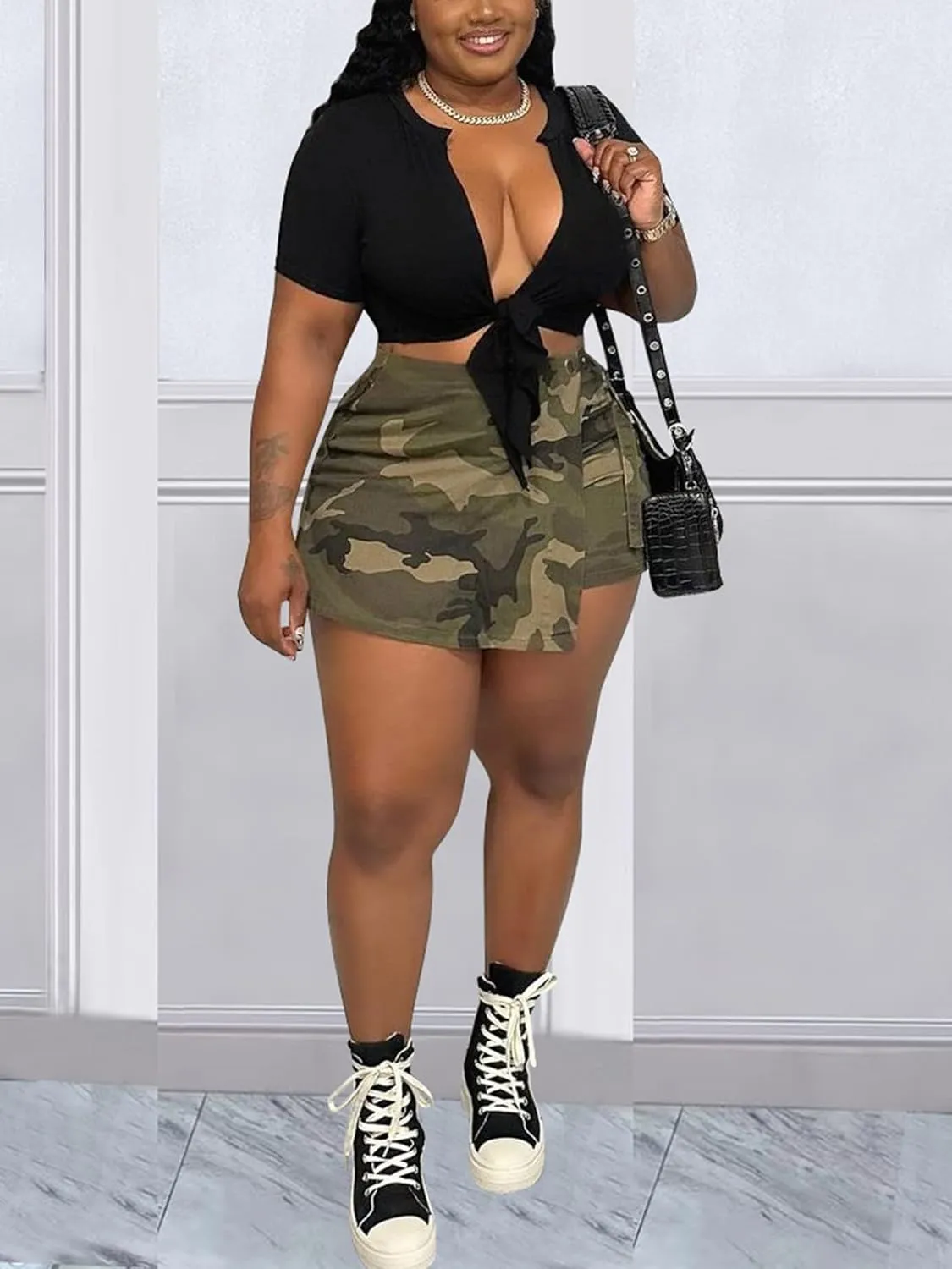 Famnbro Women Camo Shorts Slim Fit Camouflage Cargo Shorts Casual Army Fatigue Shorts with Pockets