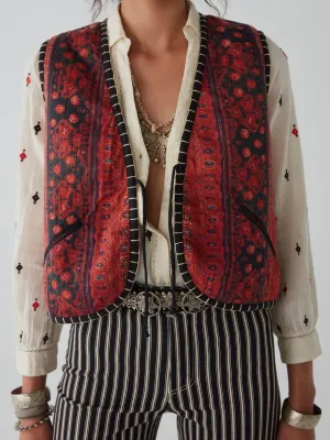MAISON HOTEL The Paco Vest in Chez Castel