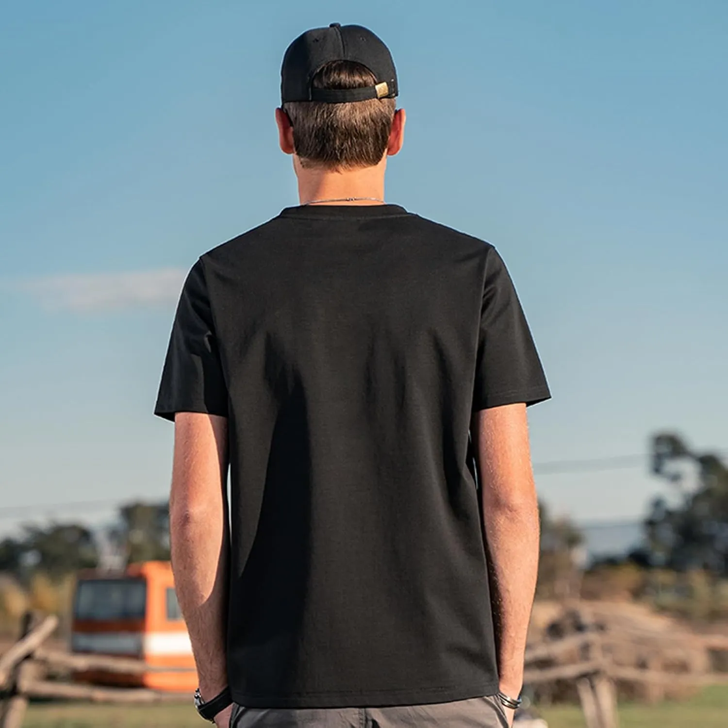 Men's Ice Silk T-Shirt,Quick Drying Breathable Top, Ice Silk Smooth Sports Shirt