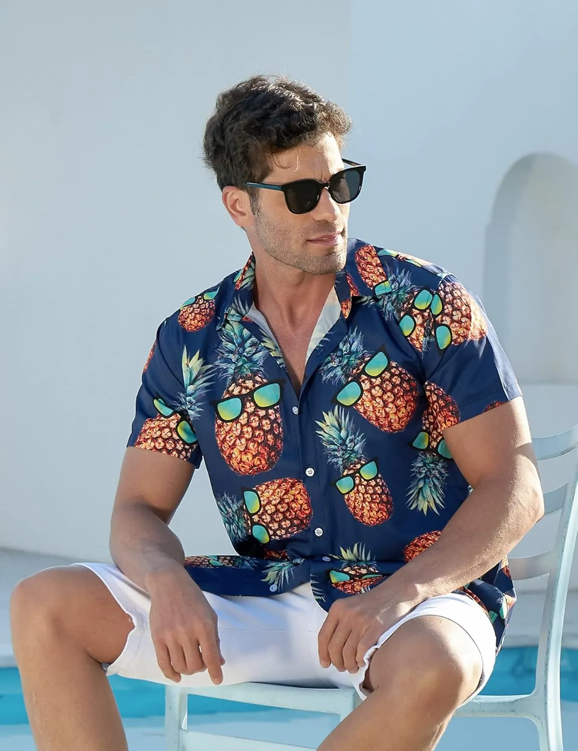 RAISEVERN Mens Hawaiian Shirt Casual Button Down Short Sleeve Tropical Beach Dress Shirt for Summer Holiday